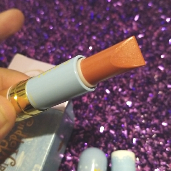 MRS BANKS Disney Mary Poppins x Besame DISCONTINUED Lipstick & Nail Set NWT - Picture 3 of 6